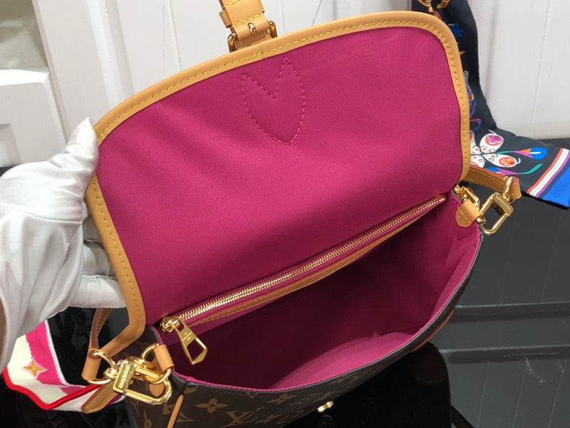 Bags Attire Louis Vuitton bags - 2465