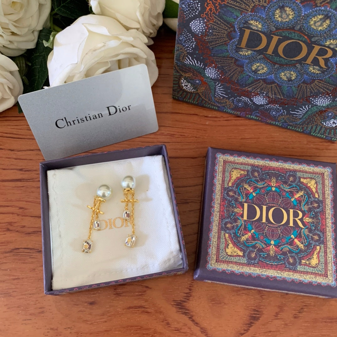 EN - Lux Earring Christian Dior 016