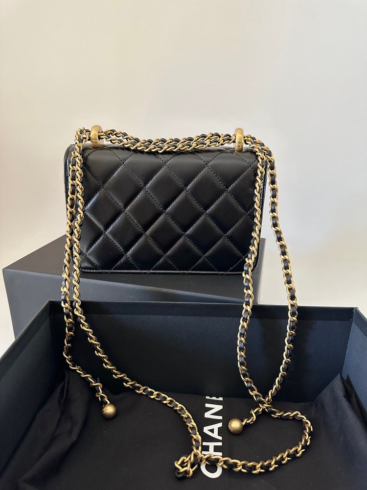 Chanel 22 Chip Bag CF Mini