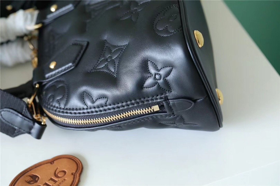 LV Alma BB Bag Handbags, Shoulder and Cross Body Bags For Women In Black 9.6in/25cm LV M59793
