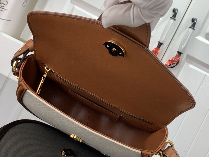 Bags Attire Louis Vuitton bags - 2473