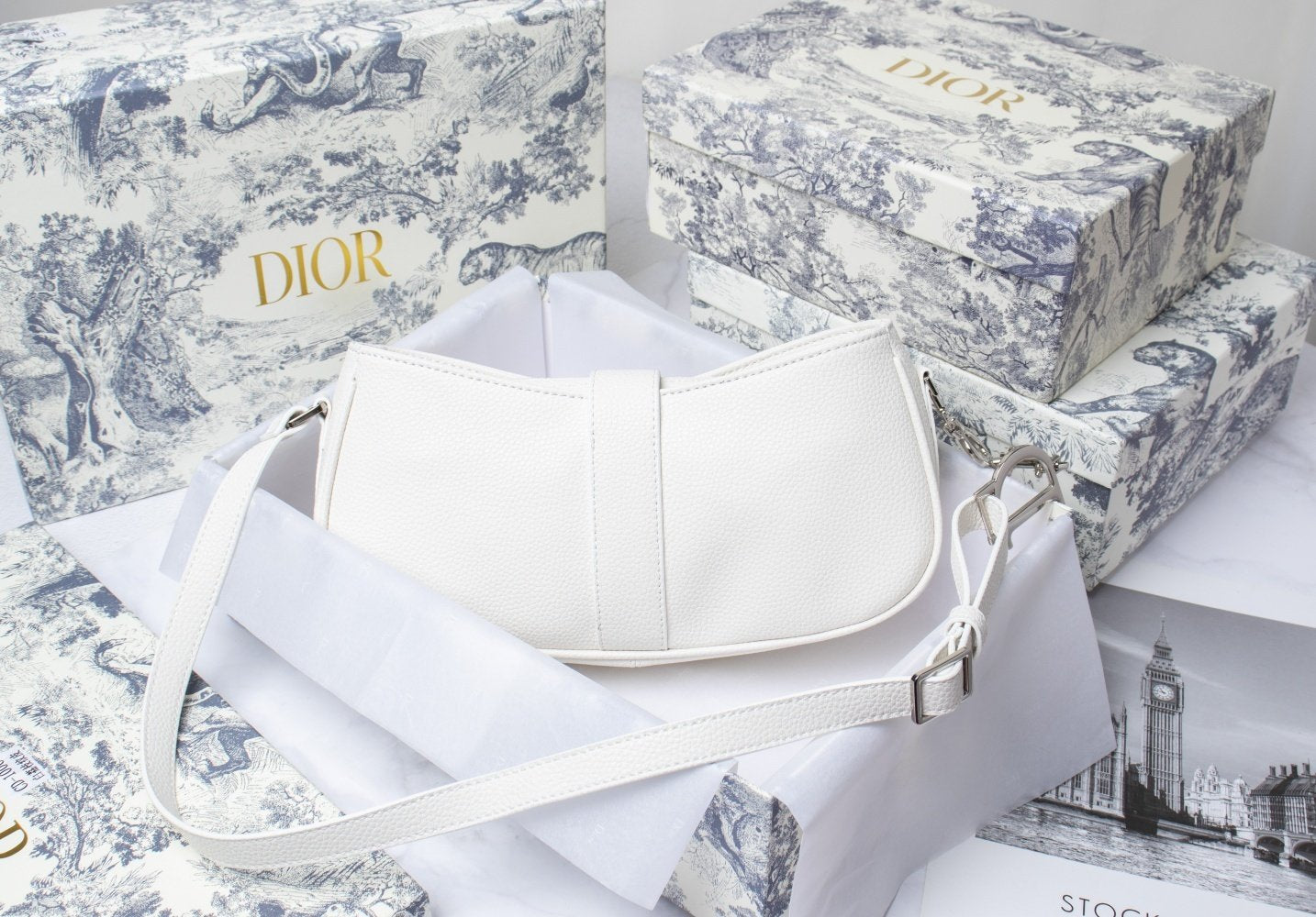 Luxury Handbags Christian Dior 112