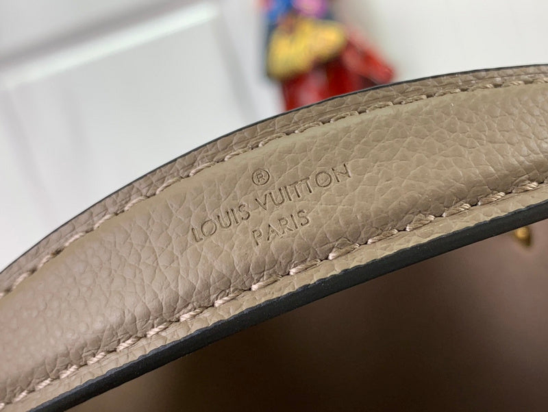 Bags Attire Louis Vuitton bags - 2476