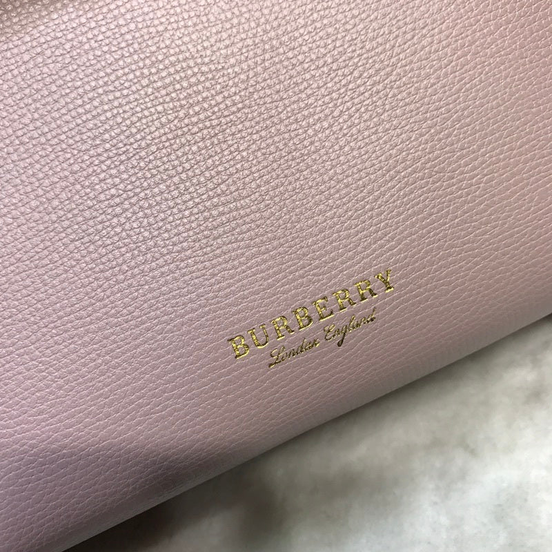 Burberry Bags - Bagsattire   238