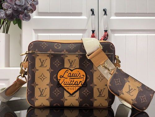 Bags Attire Louis Vuitton bags - 2484