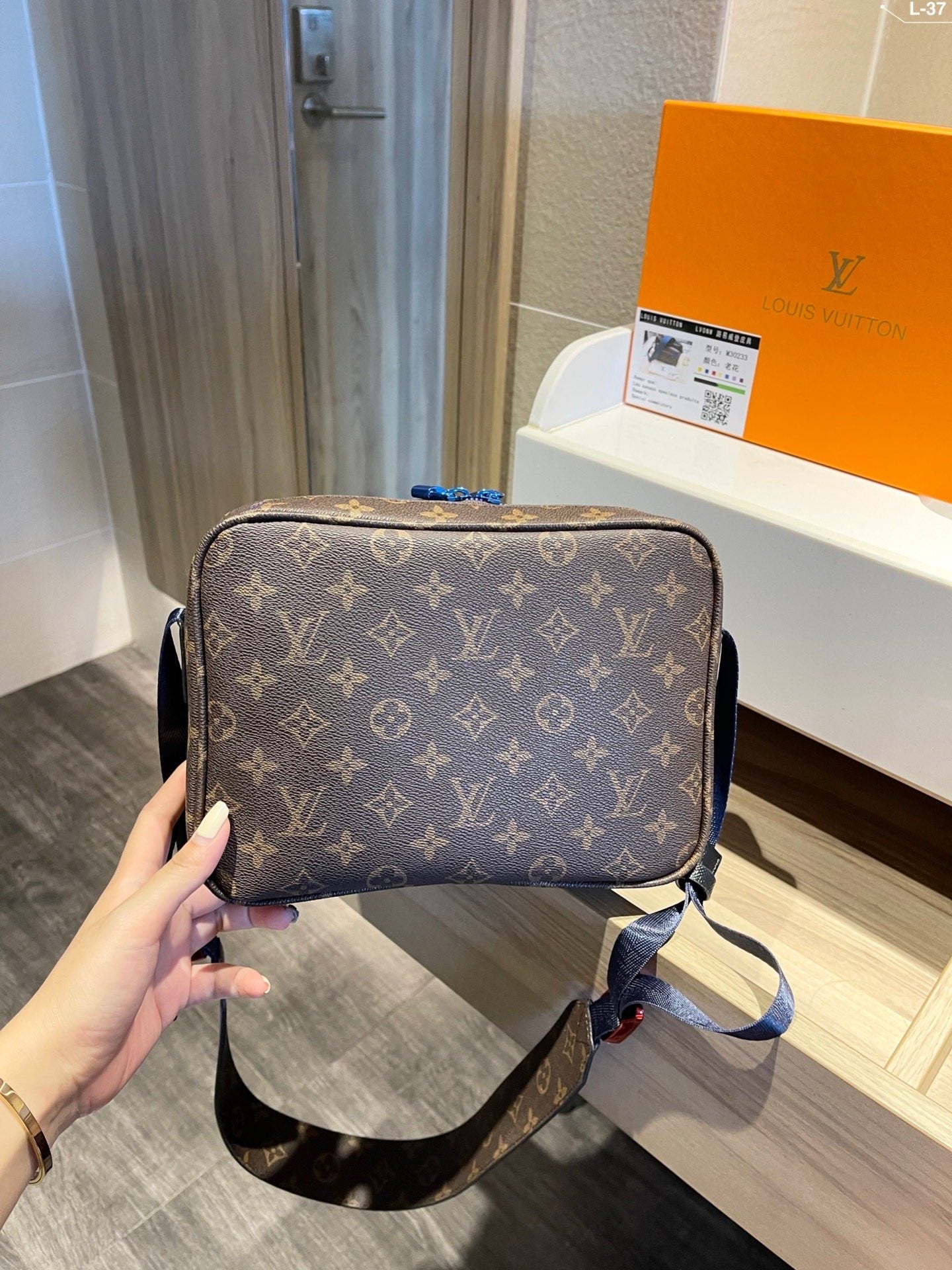 Designer Handbags Louis Vuitton 506