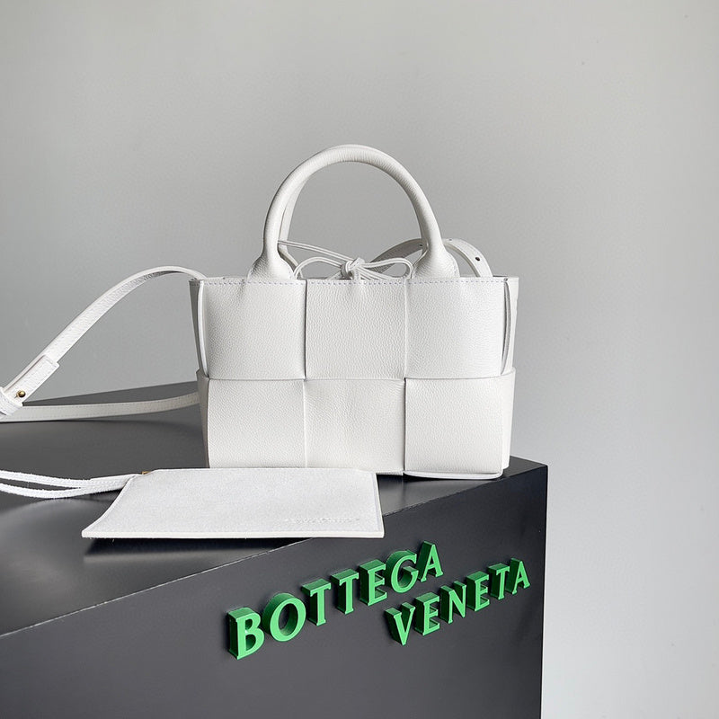 Bags Attire - Bottega Veneta Bags - 1086