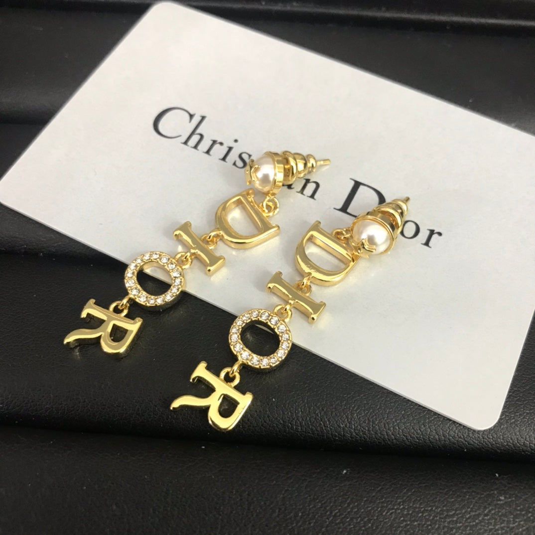 High Quality Earring dior 001