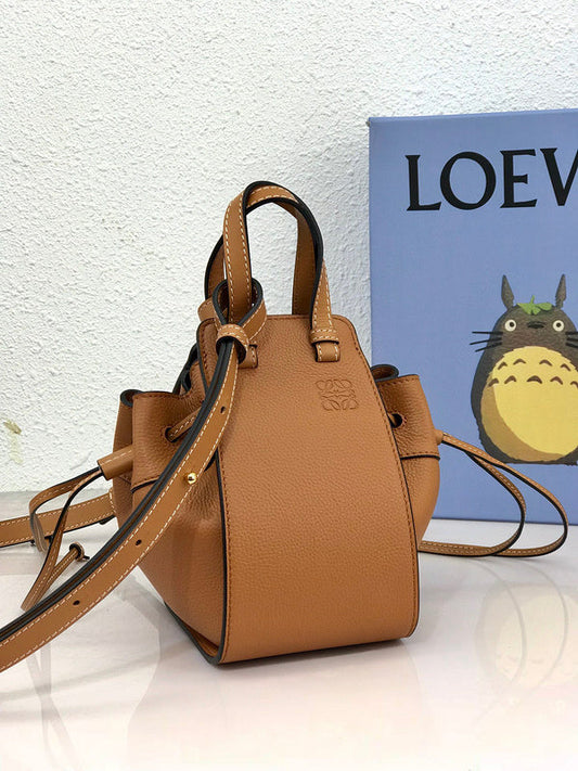 Bags Attire - Loewe Bags - 009