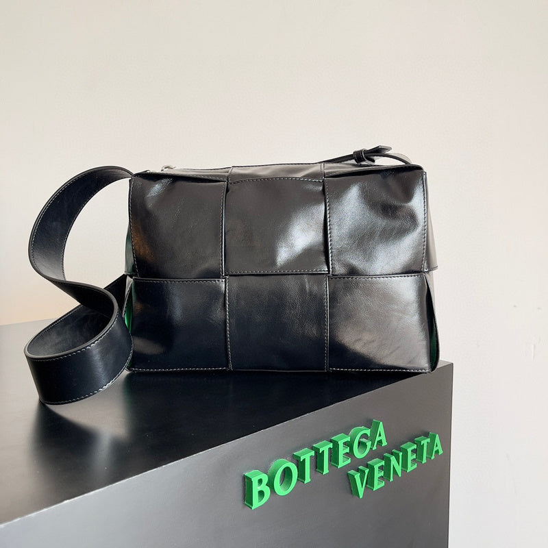 Bags Attire - Bottega Veneta Bags - 996