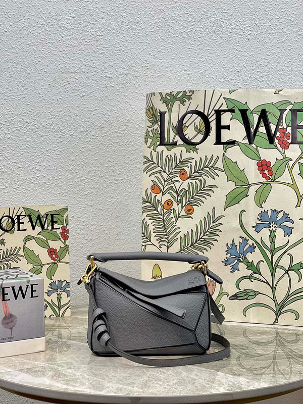 Bags Attire - Loewe Bags - 996