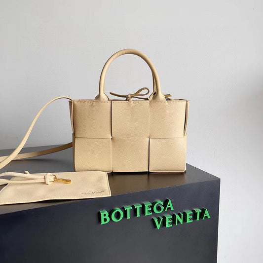 Bags Attire - Bottega Veneta Bags - 418