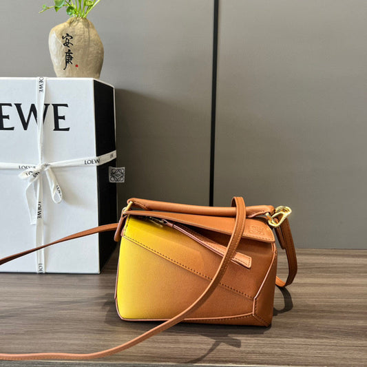 Bags Attire - Loewe Bags - 843