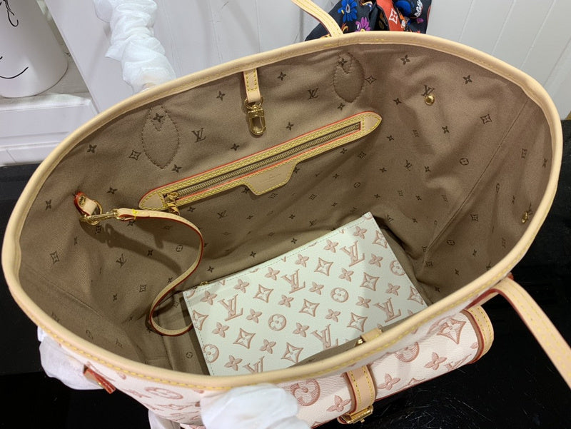 Bags Attire Louis Vuitton bags - 2452
