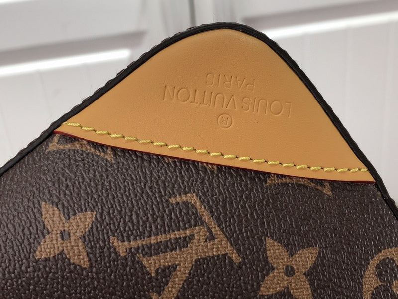 Bags Attire Louis Vuitton bags - 2484