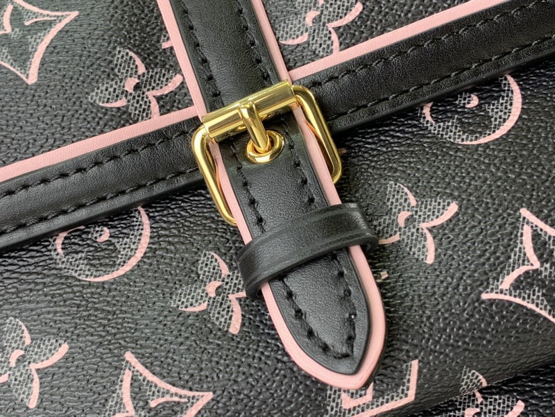 Bags Attire Louis Vuitton bags - 2452