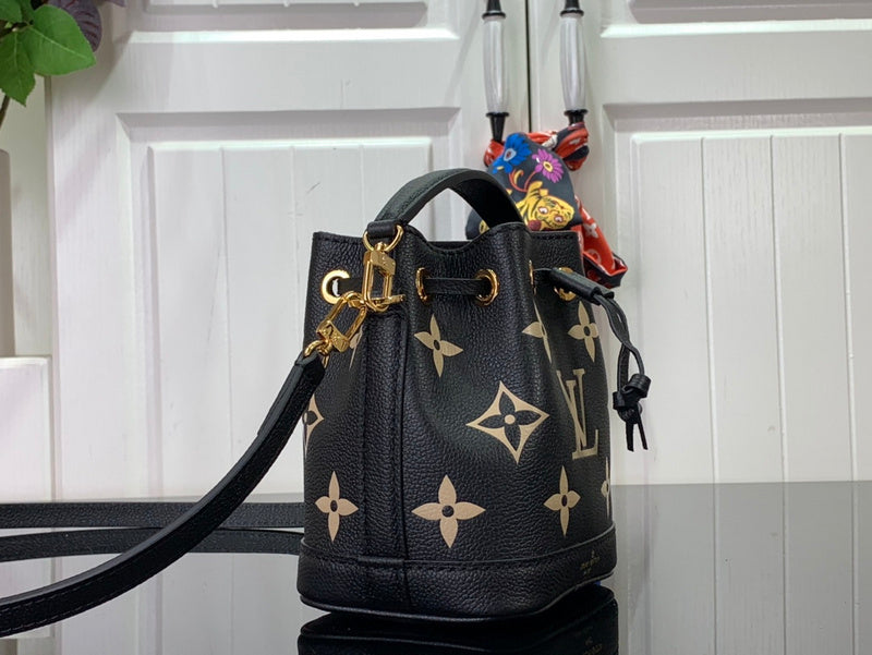 Bags Attire Louis Vuitton bags - 2476