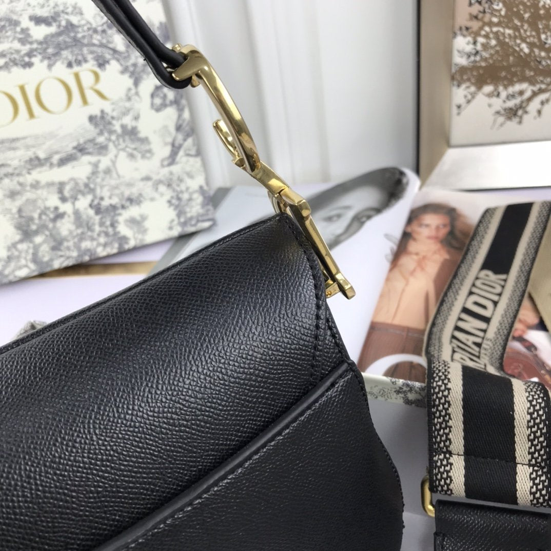 Luxury Handbags Christian Dior 106