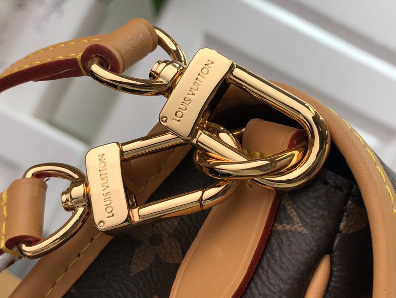 Bags Attire Louis Vuitton bags - 2465