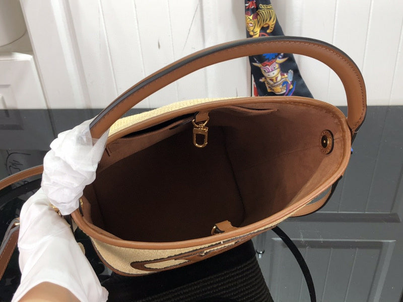 Bags Attire Louis Vuitton bags - 2468