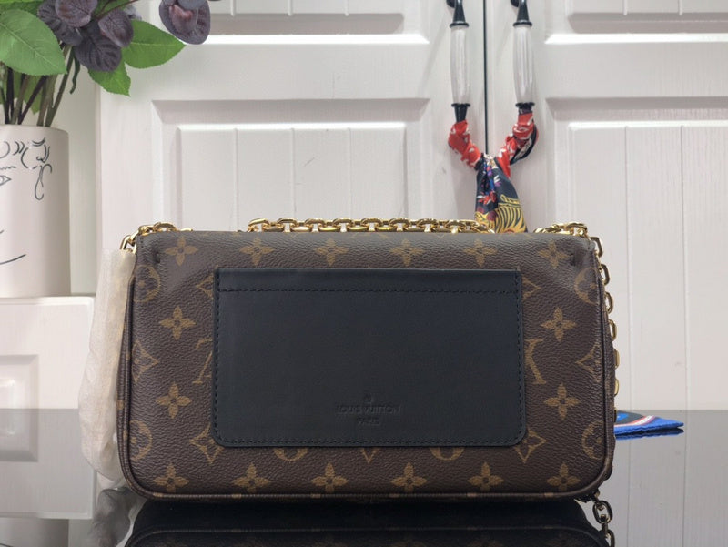 Bags Attire Louis Vuitton bags - 2456