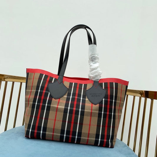 Bags Attire - Burberry Bags - 791