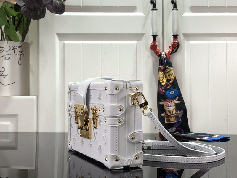 Bags Attire Louis Vuitton bags - 2472