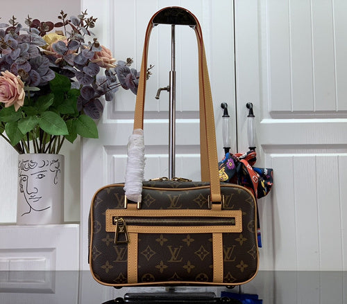Bags Attire Louis Vuitton bags - 2504
