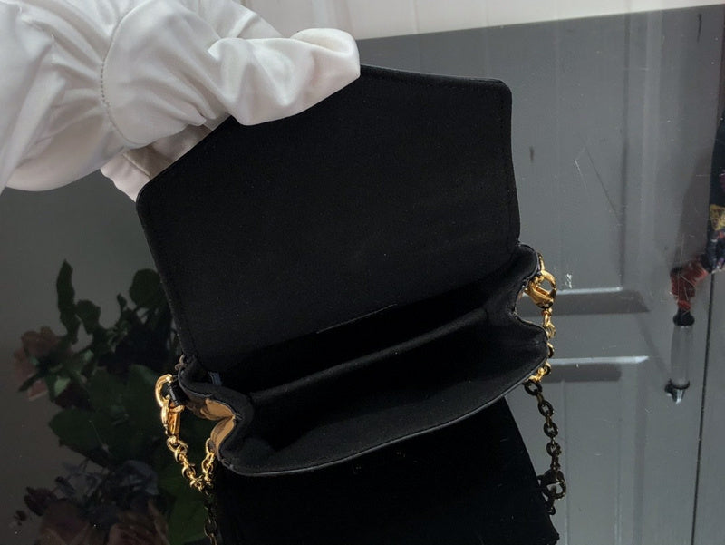 Bags Attire Louis Vuitton bags - 2458