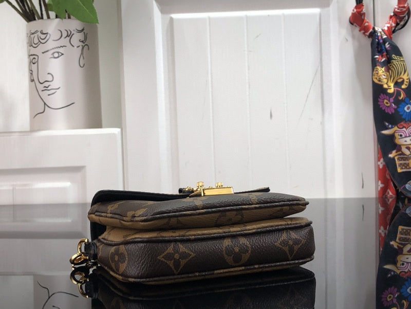 Bags Attire Louis Vuitton bags - 2458