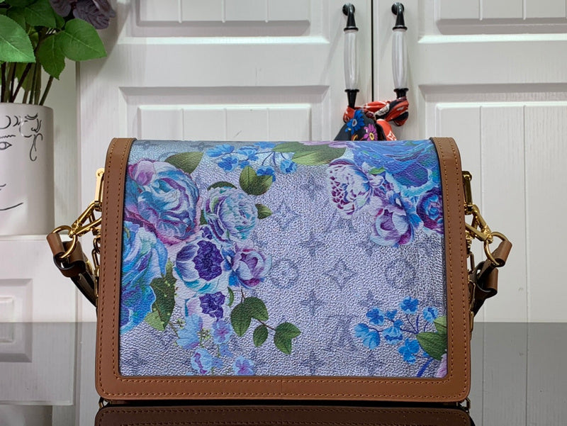 Bags Attire Louis Vuitton bags - 2463