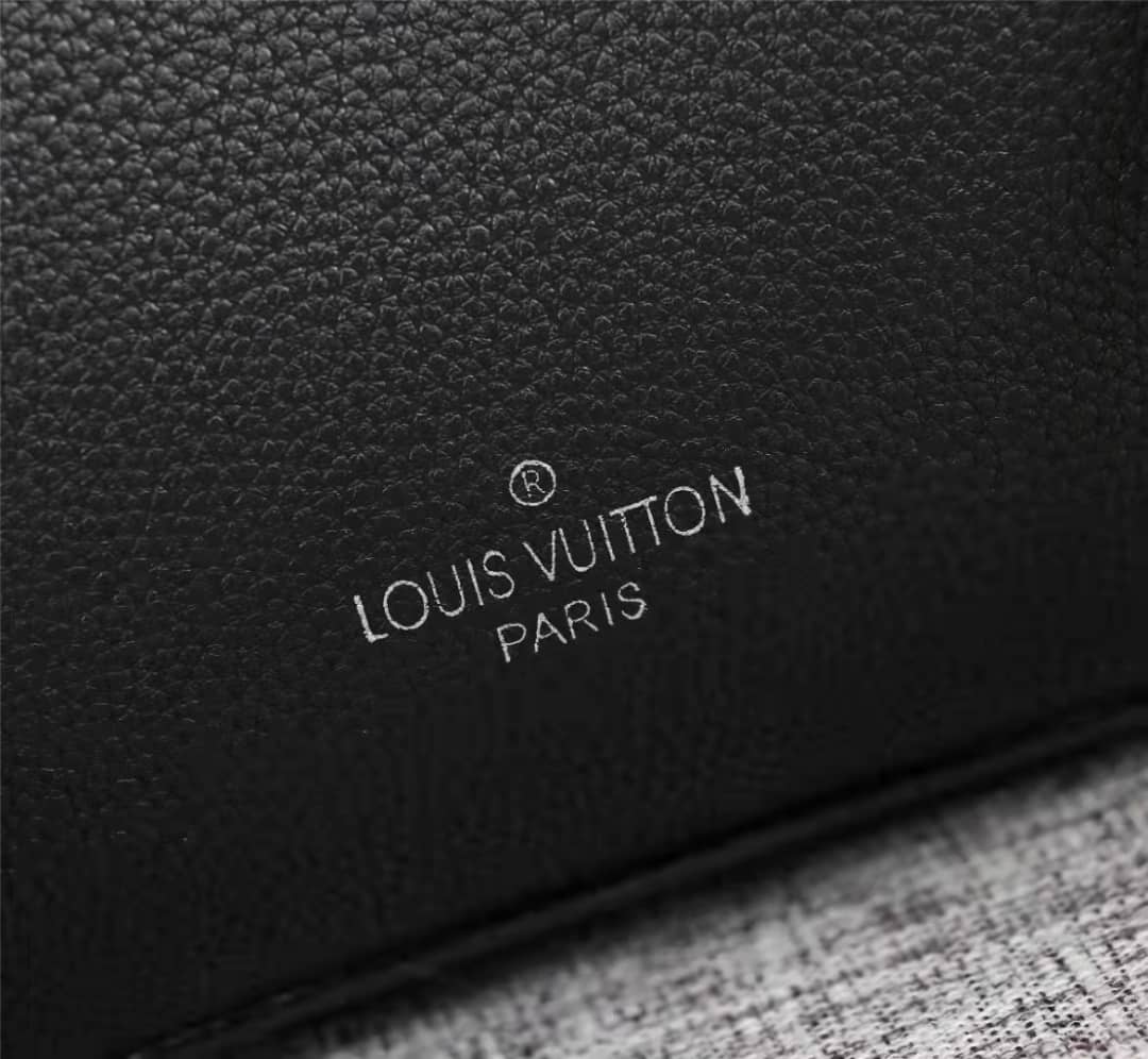 Designer Handbags Louis Vuitton 521