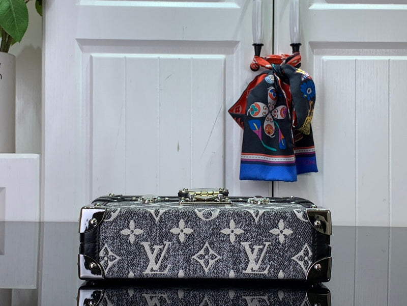 Bags Attire Louis Vuitton bags - 2462