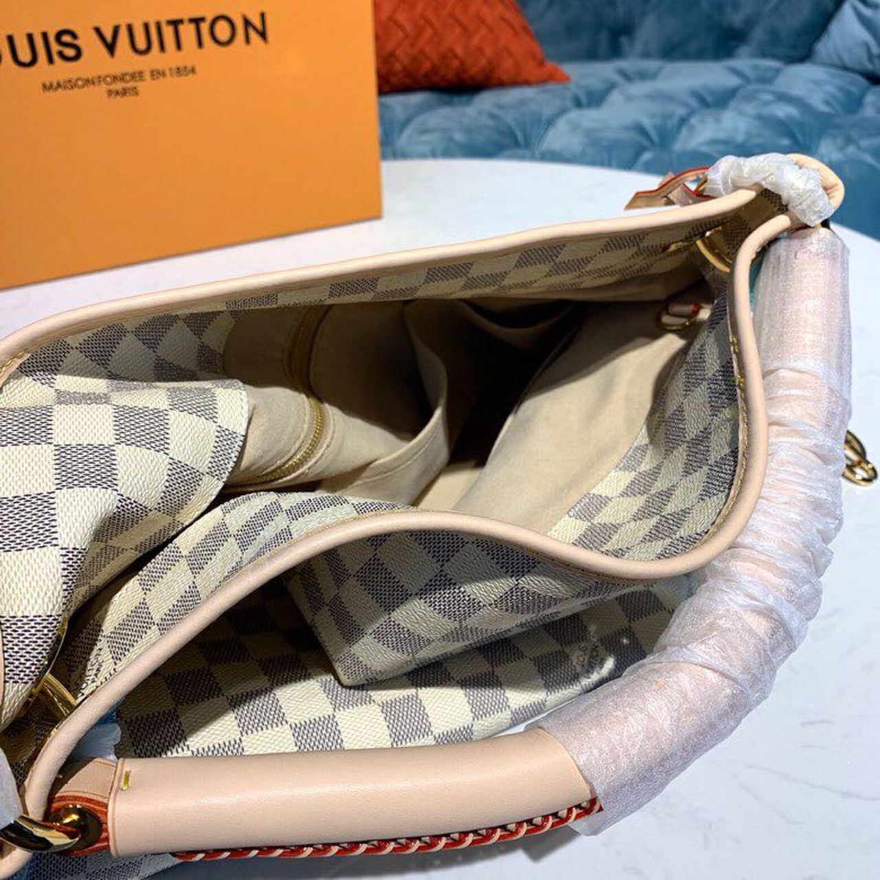 LV Artsy MM Damier Azur Canvas For Women, Shoulder Bags 16.1in/41cm LV N40253
