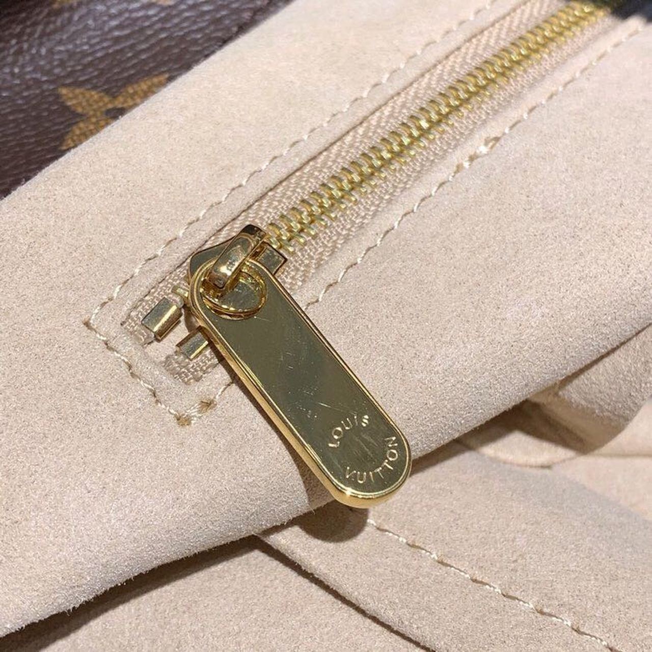 LV Artsy MM Monogram Canvas For Women, Womenâ€™s Handbags 16.1in/41cm LV M44869