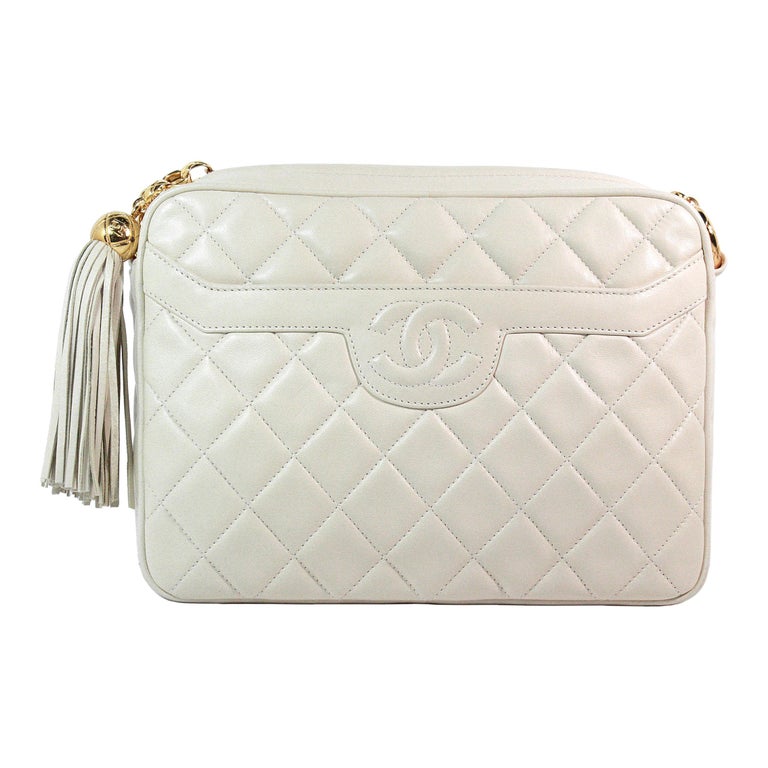 CHANEL 1990s Cream Quilted Leather Crossbody Bag