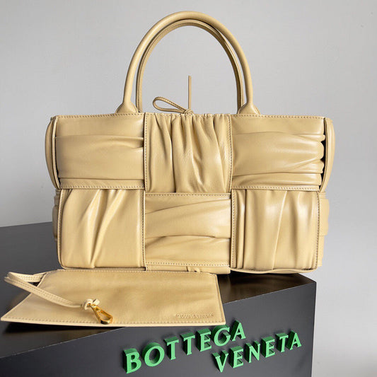 Bags Attire - Bottega Veneta Bags - 621