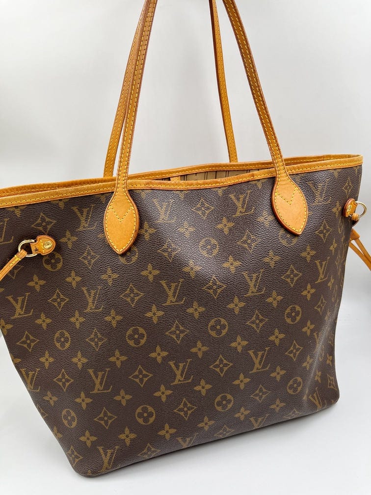 Louis Vuitton Neverfull MM Tote Bag in Brown Monogram Canvas