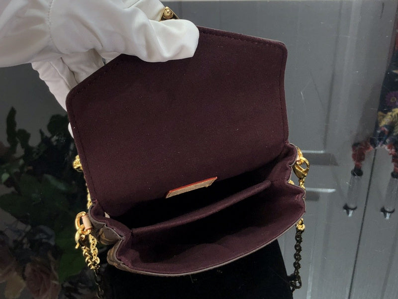Bags Attire Louis Vuitton bags - 2458