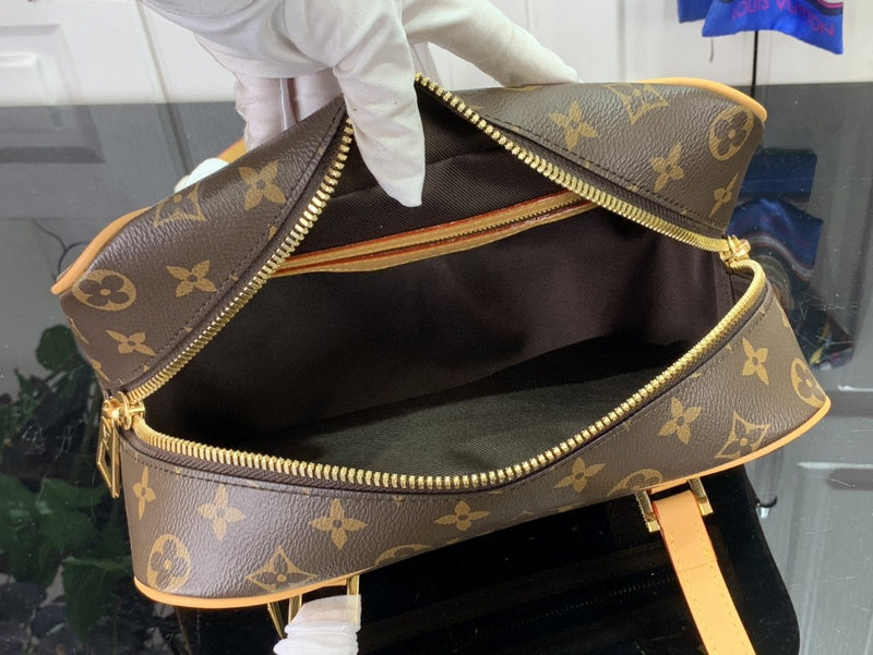 Bags Attire Louis Vuitton bags - 2504