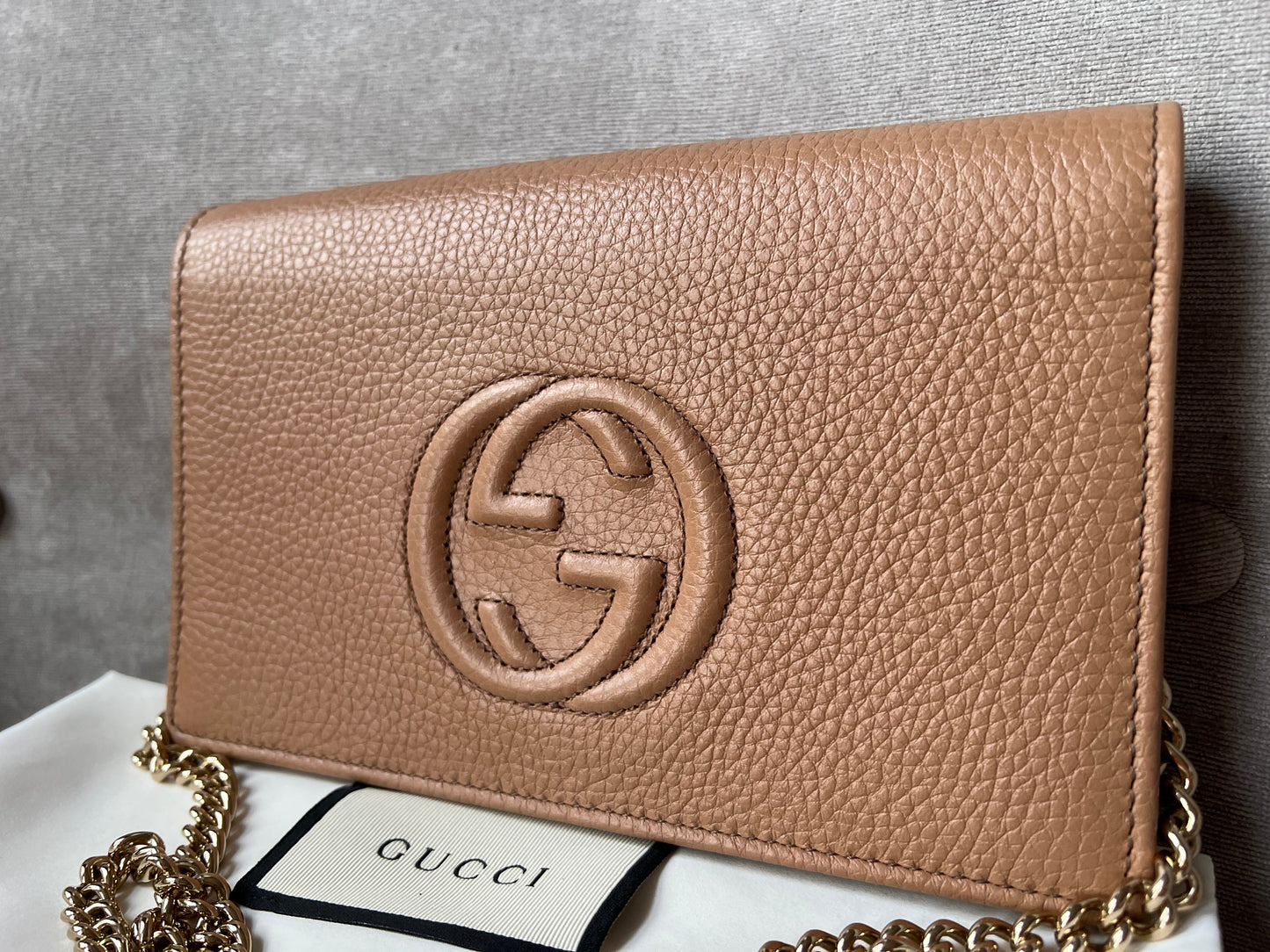 Gucci Rose Beige Soho Chain Wallet