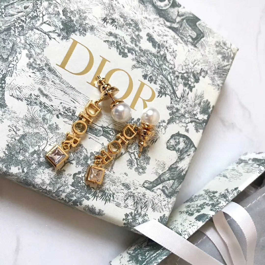 EN - Lux Earring Christian Dior 021