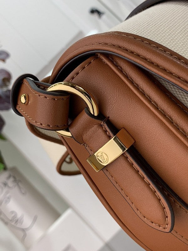 Bags Attire Louis Vuitton bags - 2473