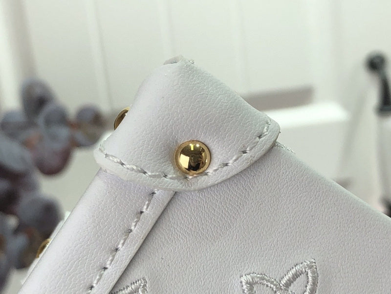 Bags Attire Louis Vuitton bags - 2472