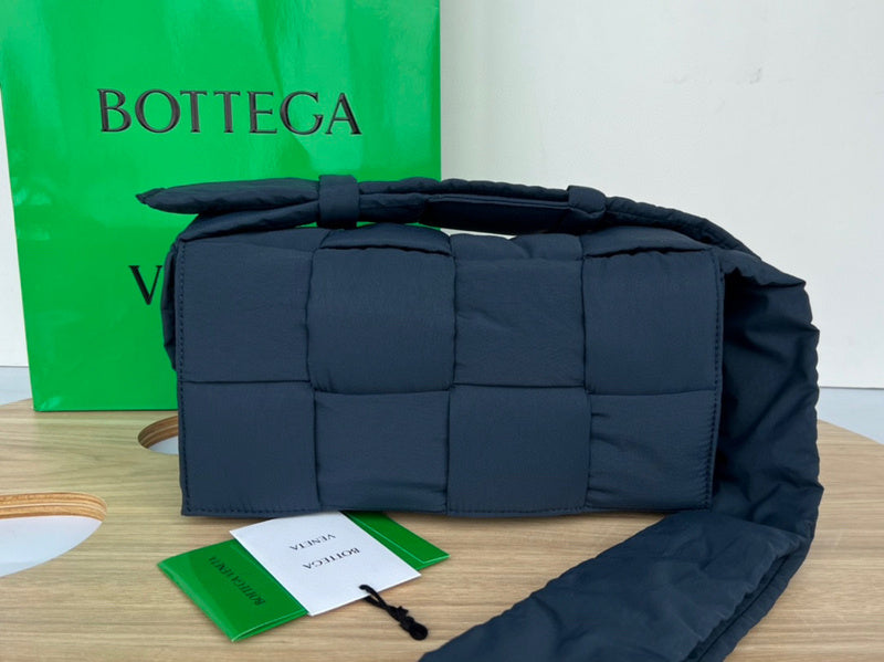 Bags Attire - Bottega Veneta Bags - 1501