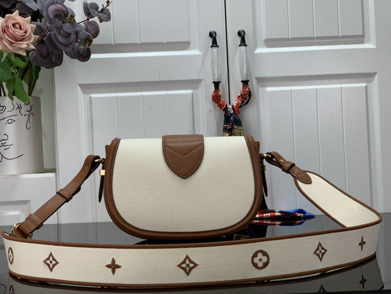 Bags Attire Louis Vuitton bags - 2473