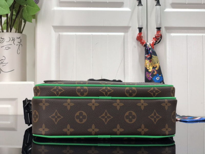 Bags Attire Louis Vuitton bags - 2475