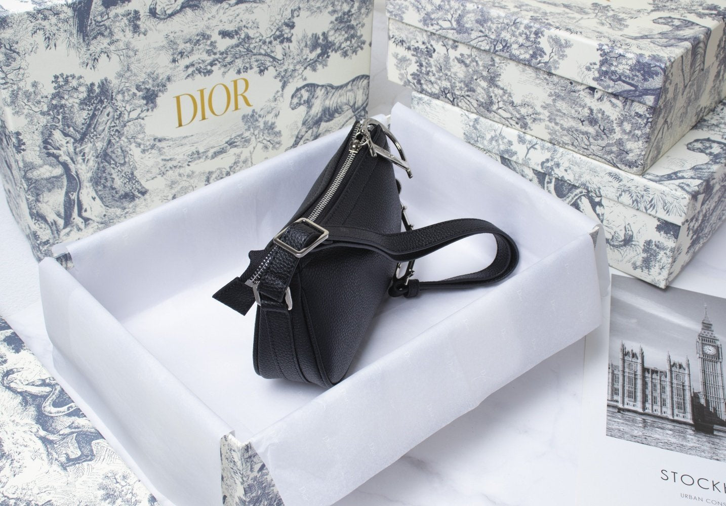 Luxury Handbags Christian Dior 109