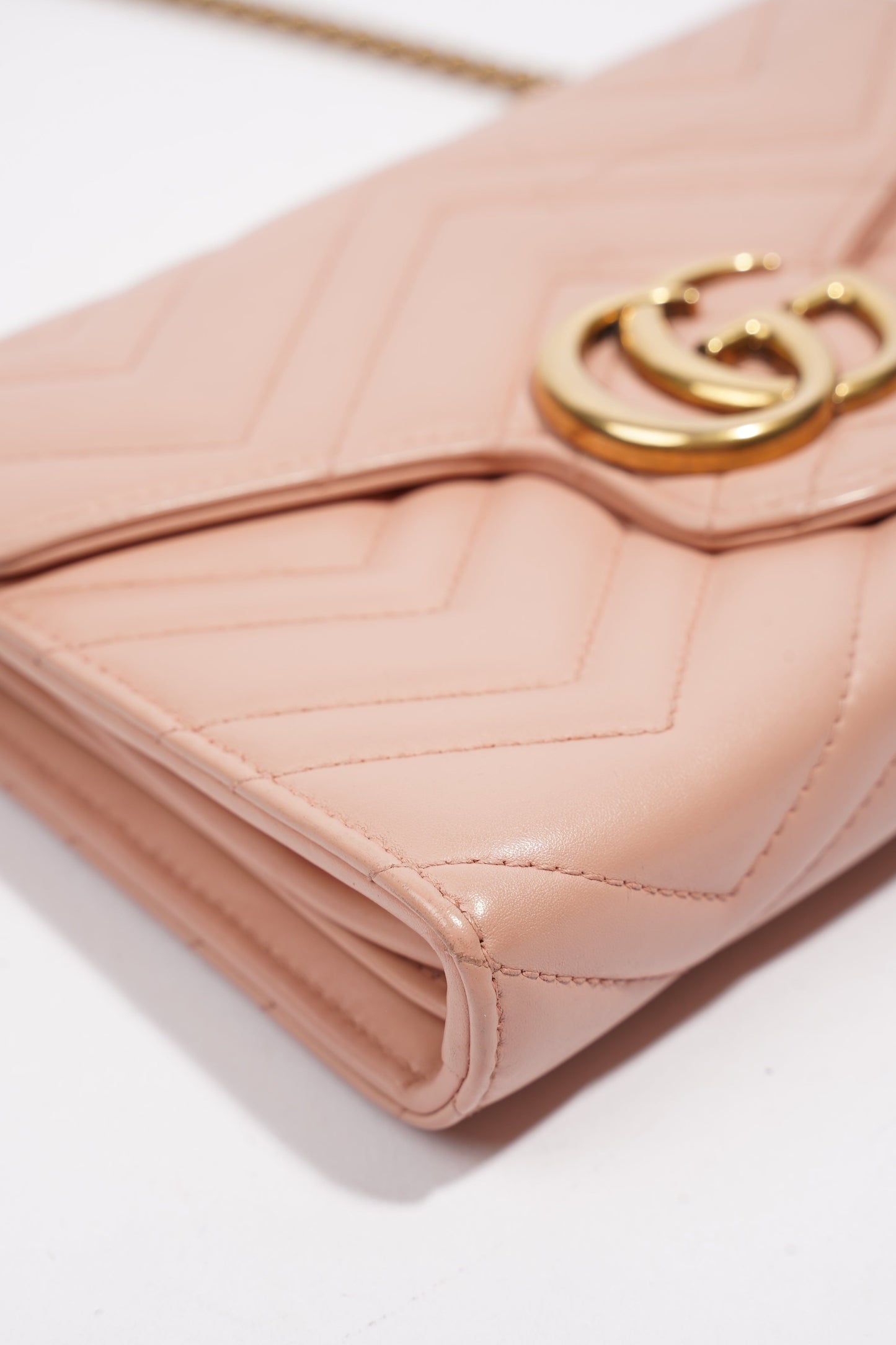 Gucci GG Marmont Chain Wallet Mini Pink / Blush Matelasse Leather