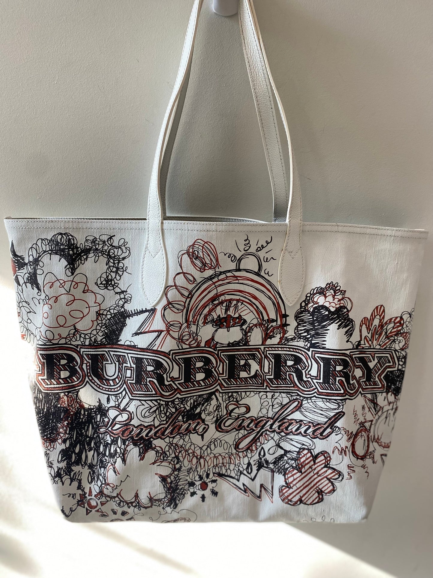 BURBERRY DOODLE REVERSIBLE PRINTED TOTE BAG